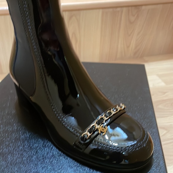 New in Box Authentic Chanel Booties, size 39 - Picture 2 of 8
